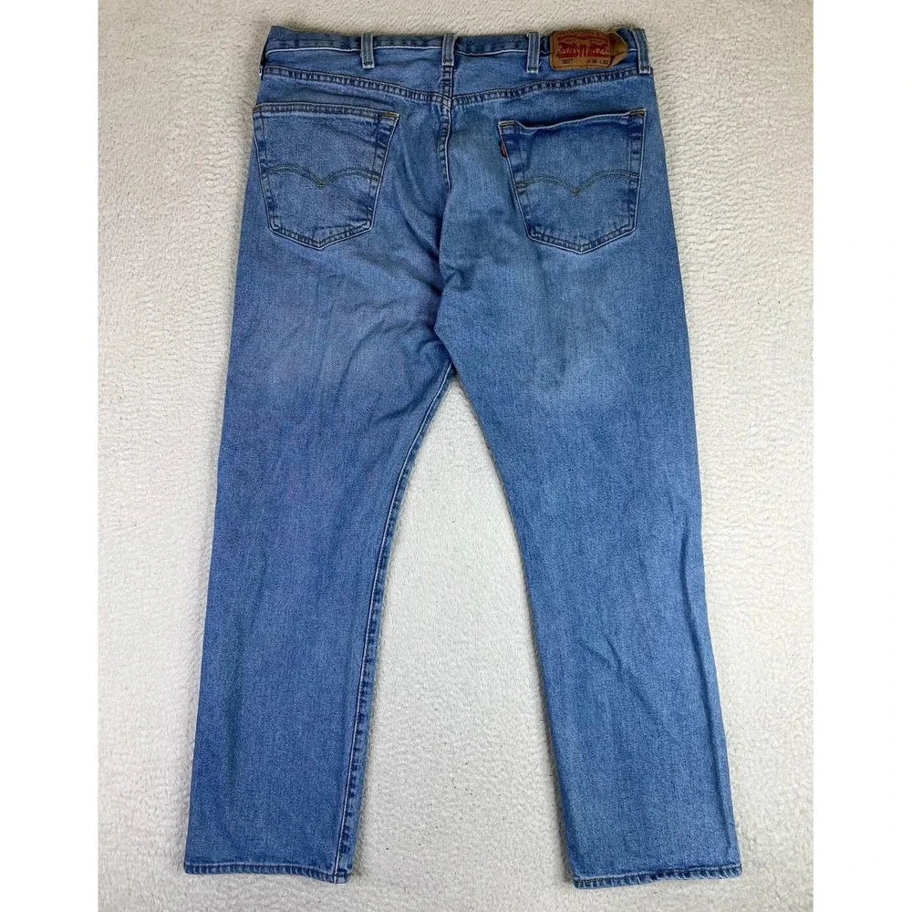 Levis 501‎ Jeans Mens 38x32 Medium Wash Blue Denim Regular Straight Button Fly